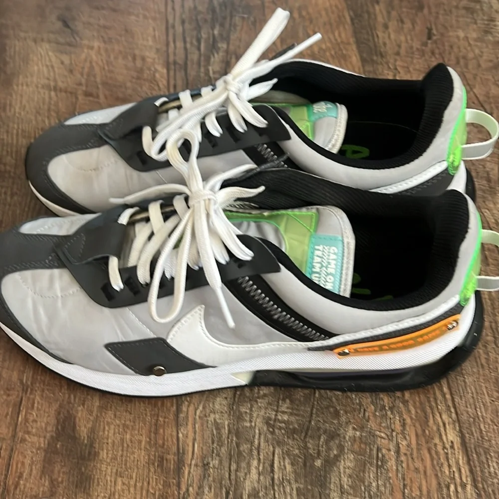 WOMENS NIKE GAME TIME MAX SHOE